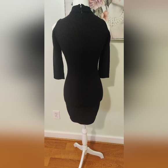 Bebe - Picture 3 of 4